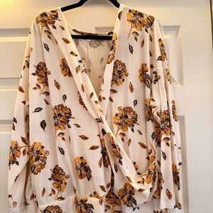 Sretchy long sleeve shirt